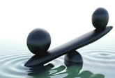 Equilibre Pierres en equilibre sur l'eau
